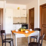 residence-le-fontane-villasimius-trilo6-cucina-1-768x512-1.jpg